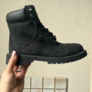 Black Timbs Size 6 in women